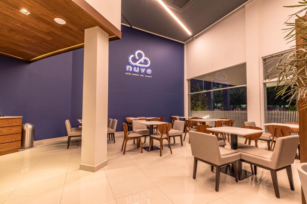 Hotel Nuve Gomez Palacio Exterior foto